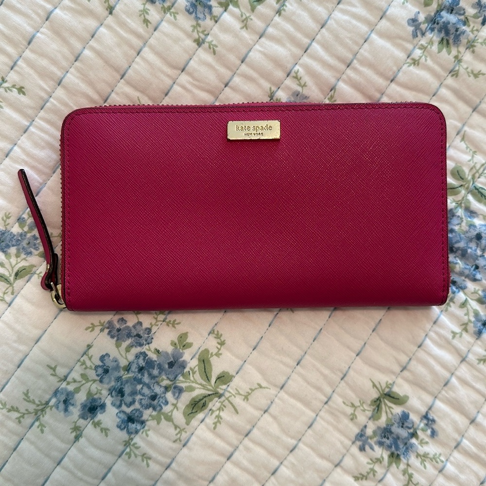 KATE SPADE | Zip Around Wallet